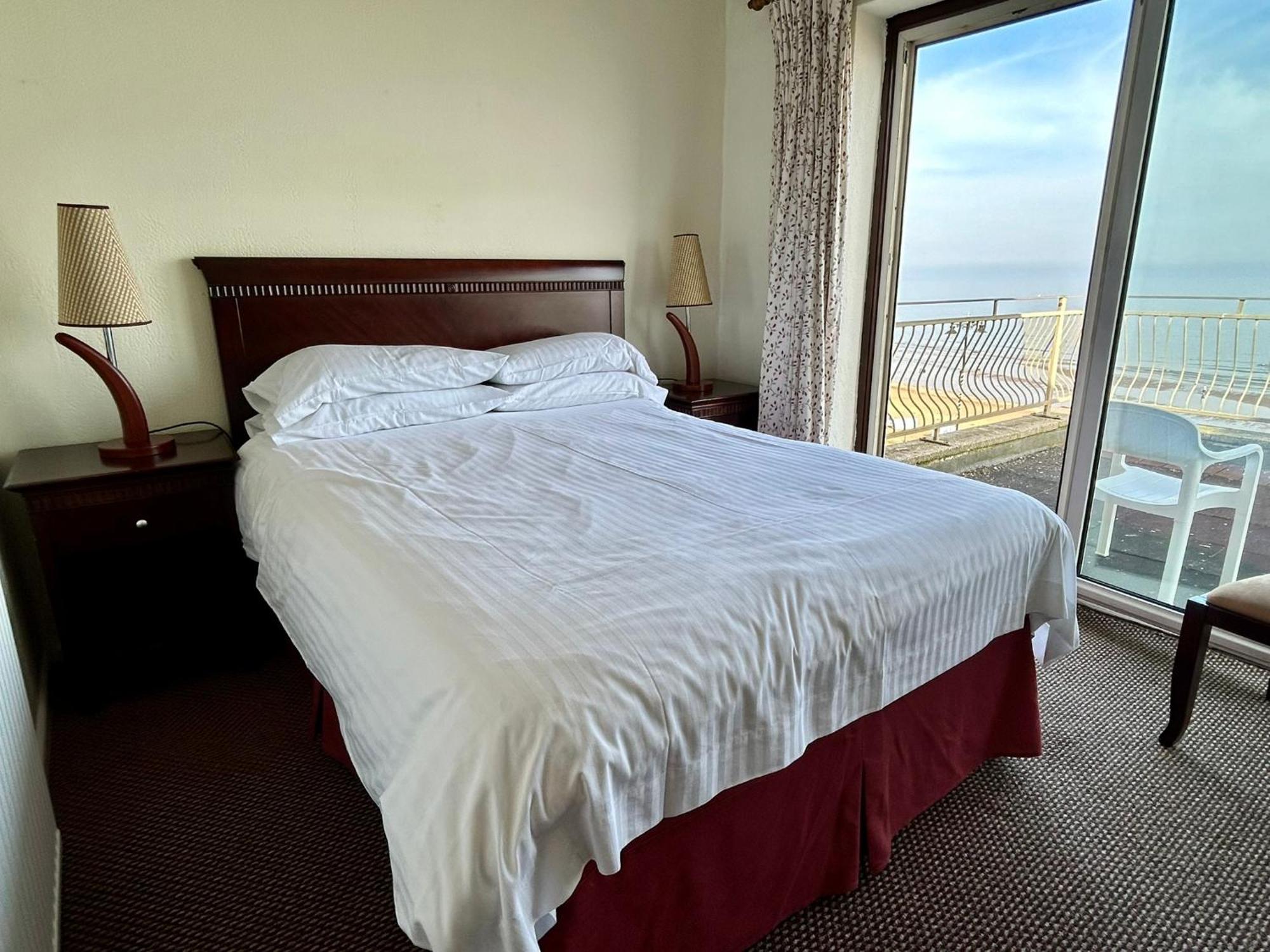 Bay View - Seafront, Sandown - Free Car Ferry For Bookings Of 3 Or More Nights, Subject To Availability Exteriér fotografie